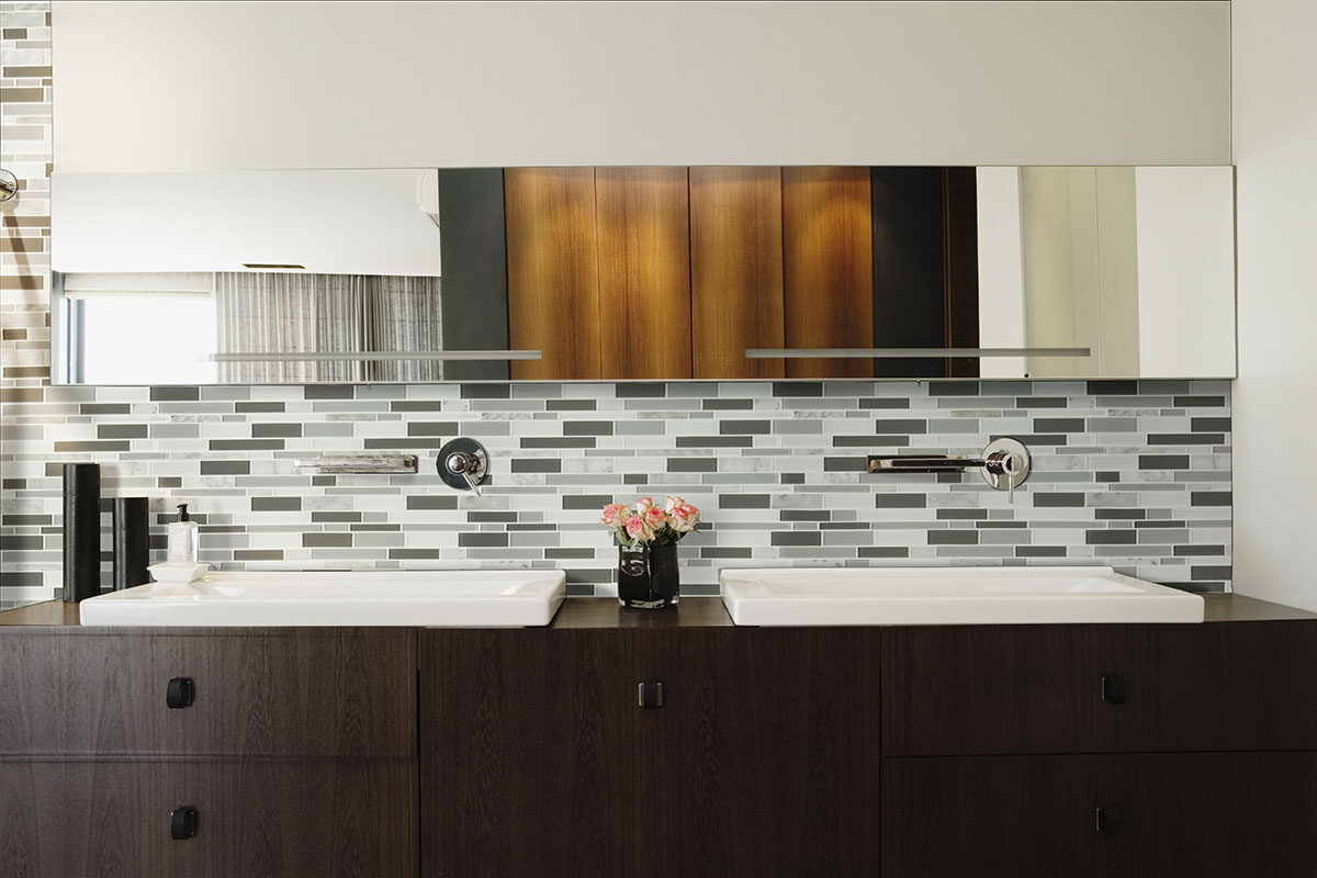 Positano Interlocking 6mm backsplash installed