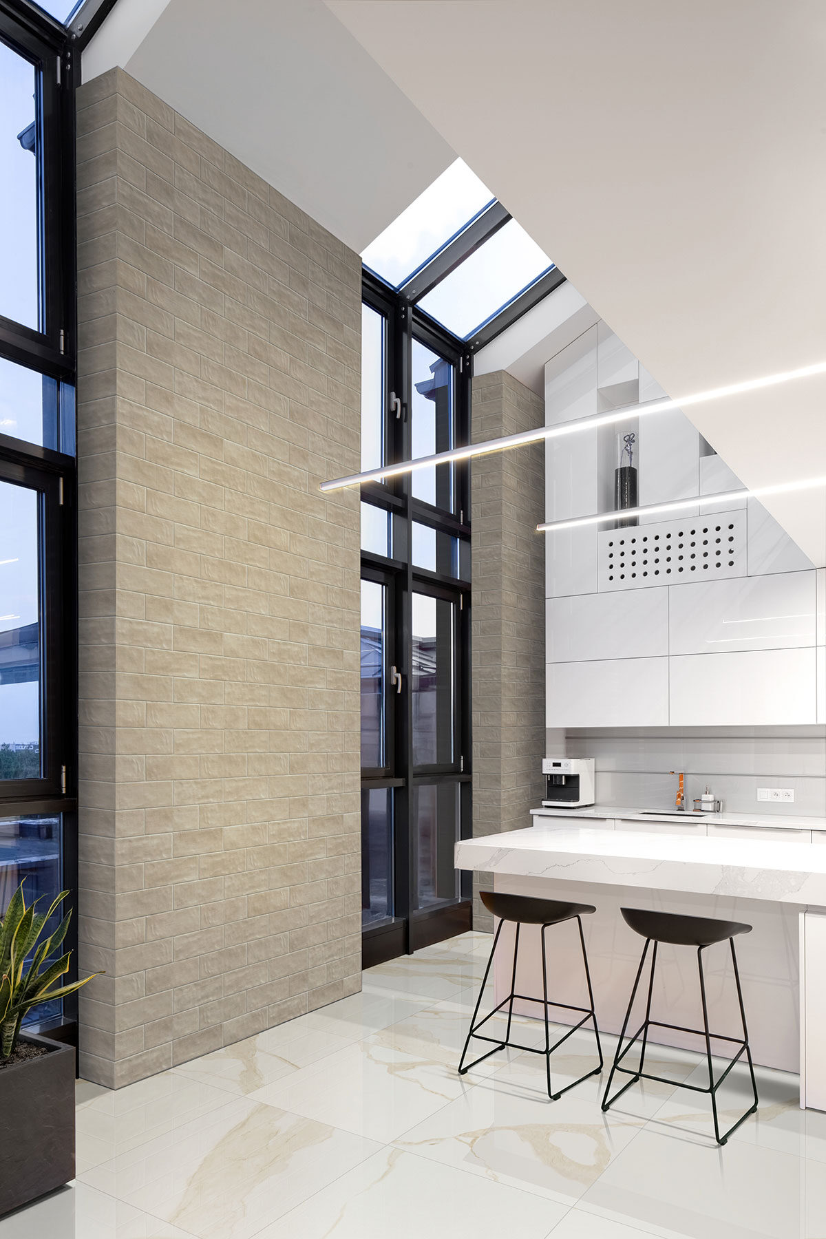 Calacatta backsplash in a kitchen