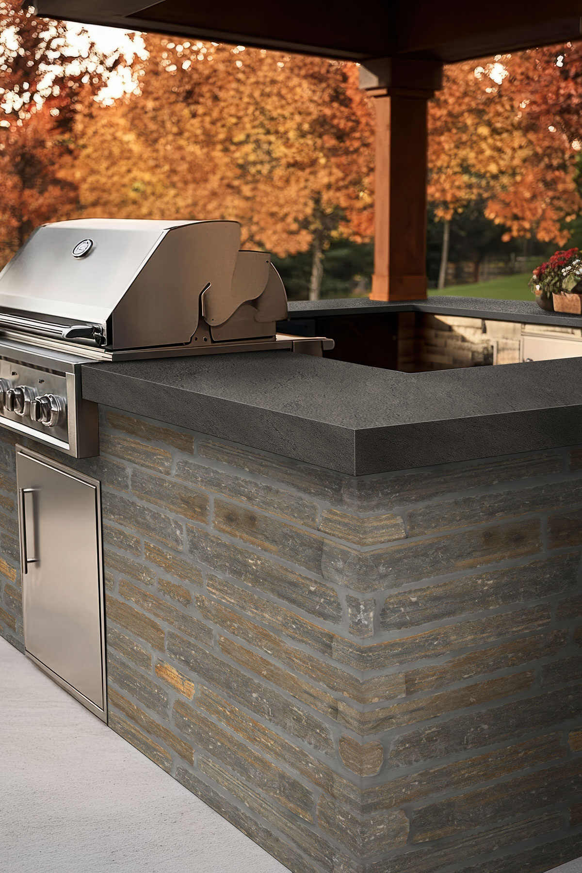 Basaltina Nera backsplash in a outdoor hardscape — view 5