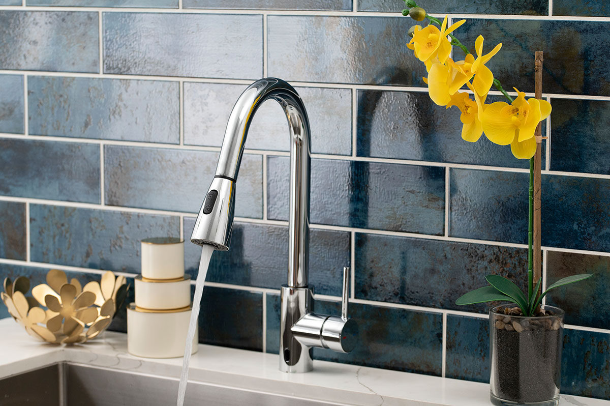 Touch Less Infrared Sensor Kitchen Faucet 811 Chrome