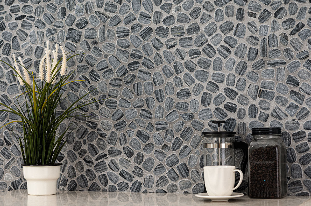 Henley Pebble Tumbled backsplash installed — view 4