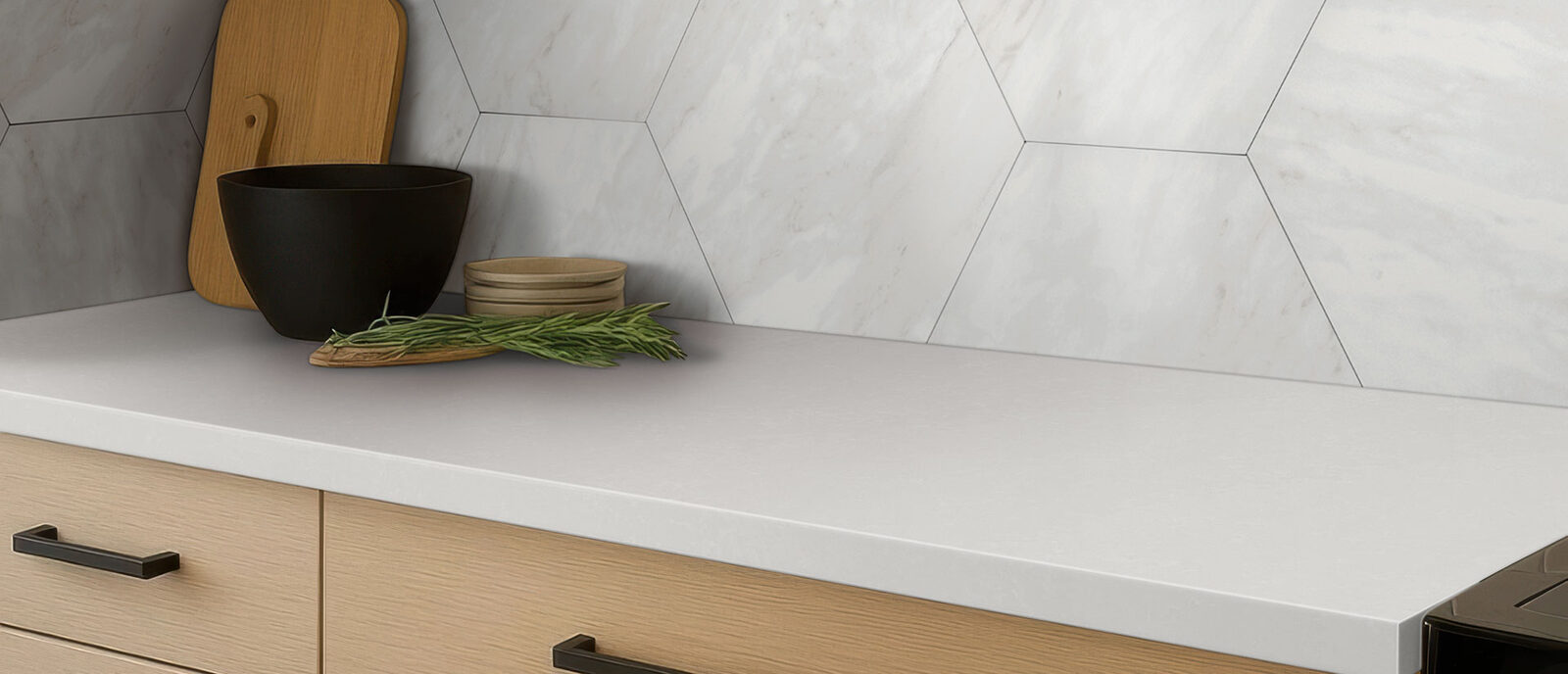 Perla White Quartz countertop in a kitchen