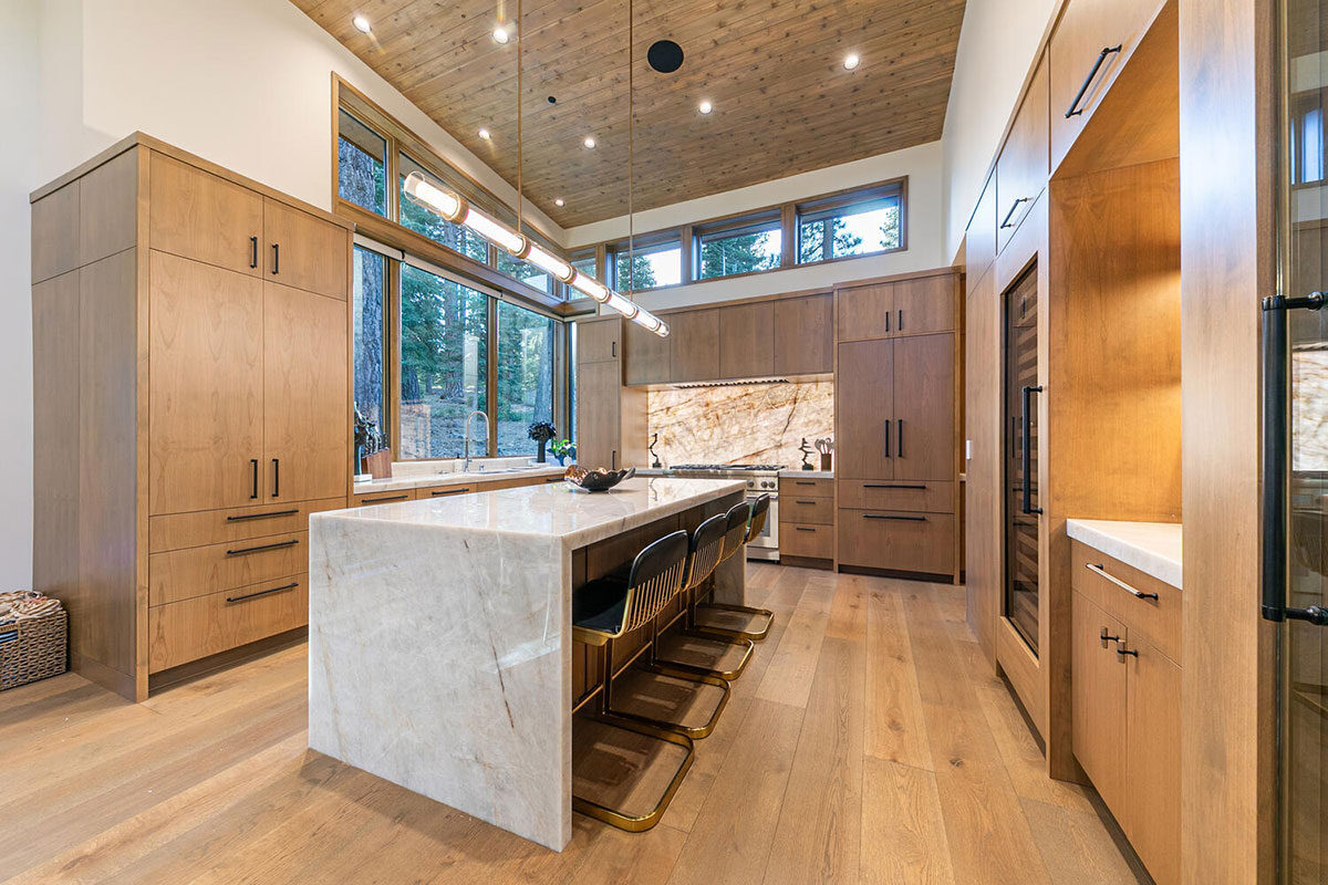 Cristallo Quartzite countertop installed