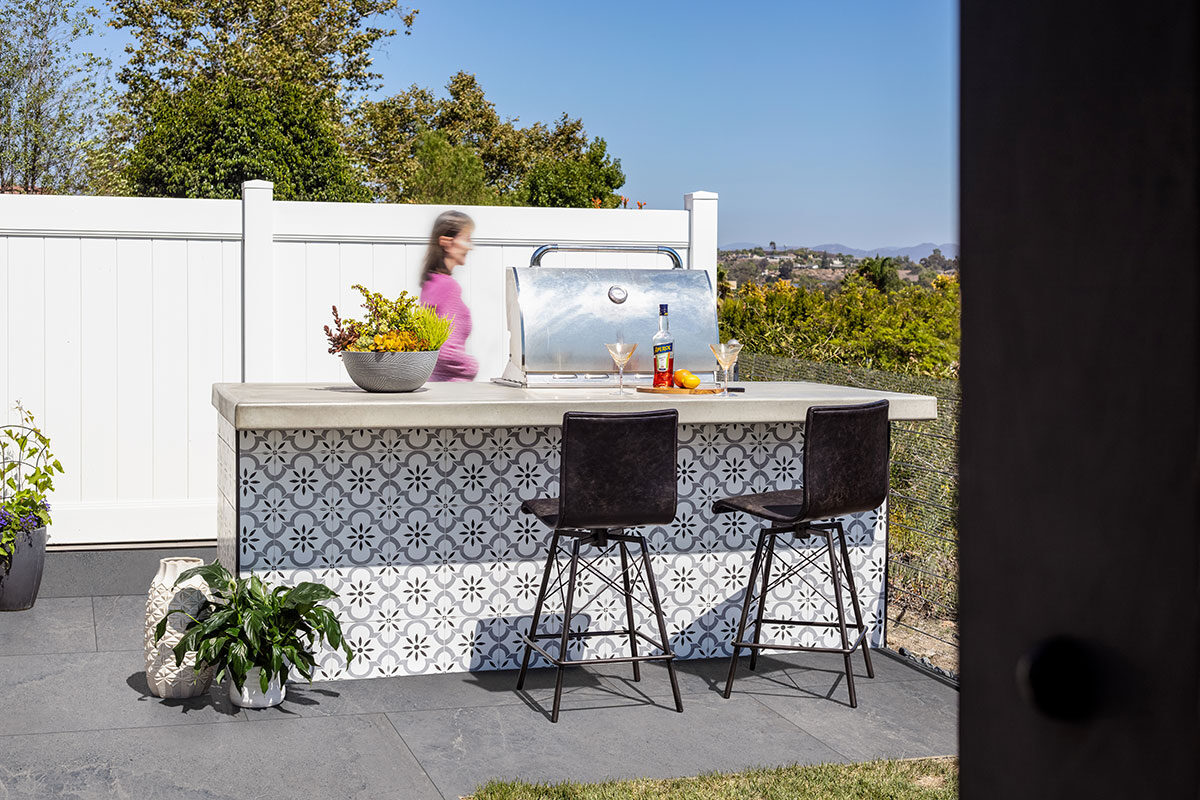 Azila backsplash installed — view 3