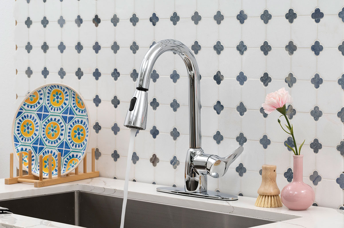 1 Handle Pull-Out Sprayer Kitchen Faucet - 802 Chrome faucet in a kitchen — view 3