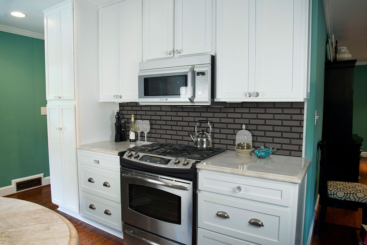Metallic Gray Bevel Subway Tile backsplash installed