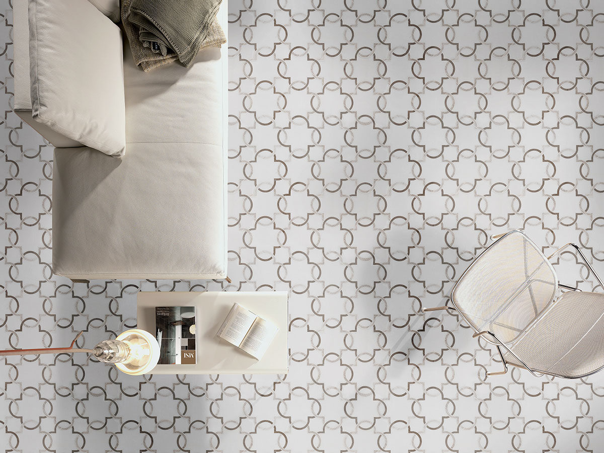 Bianco Quatrefoil Polished 10mm Tile backsplash installed