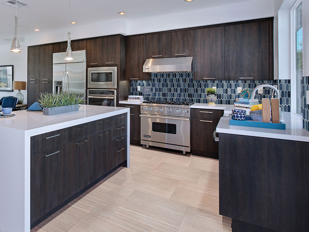 Boathouse Blue Picket 8mm backsplash installed
