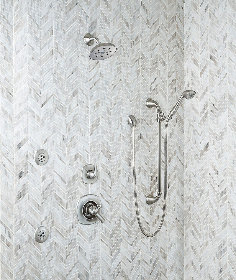 Palisandro Chevron Polished backsplash installed