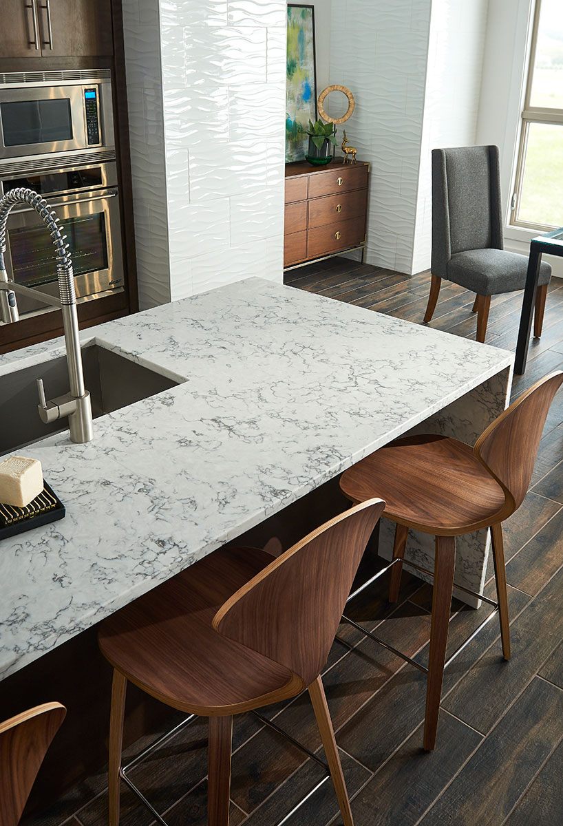 Dymo Wavy White 12X24 Glossy backsplash installed — view 5