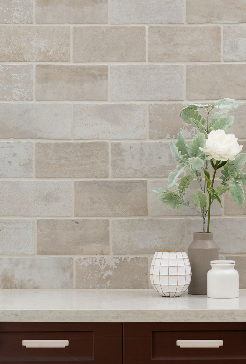 Brickstone Ivory 5x10 backsplash installed — view 5