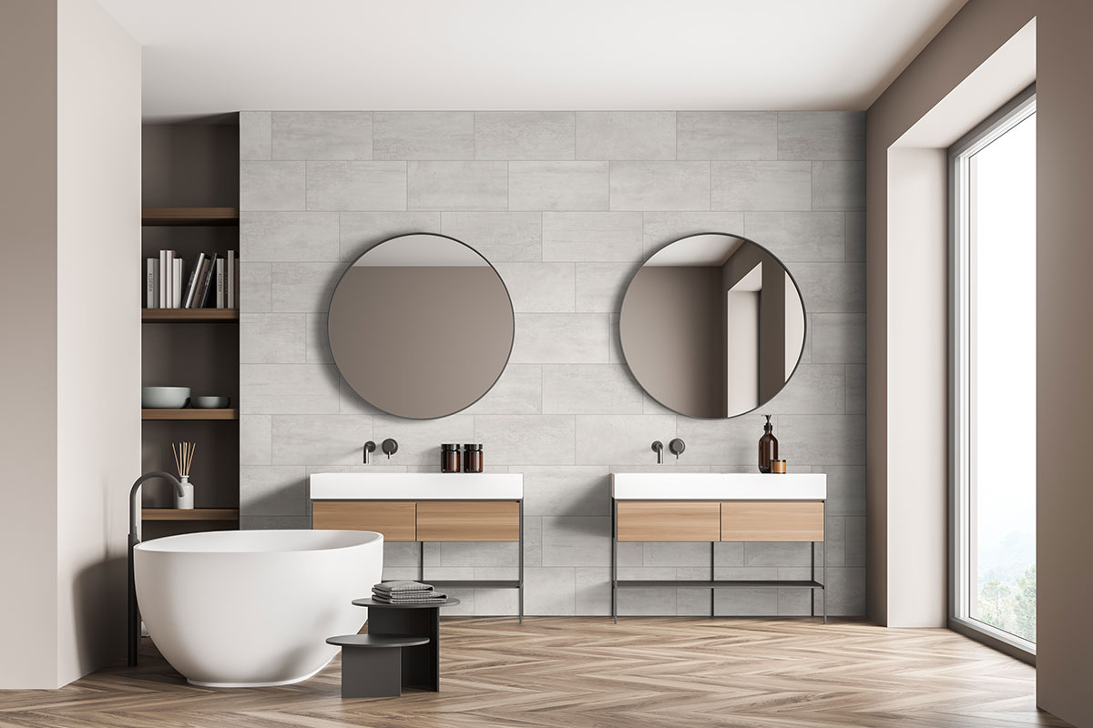 Blanc backsplash in a bathroom
