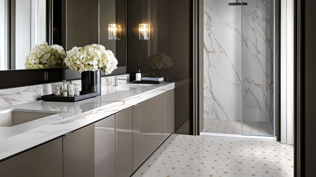 Calacatta Fiorella backsplash in a bathroom — view 4