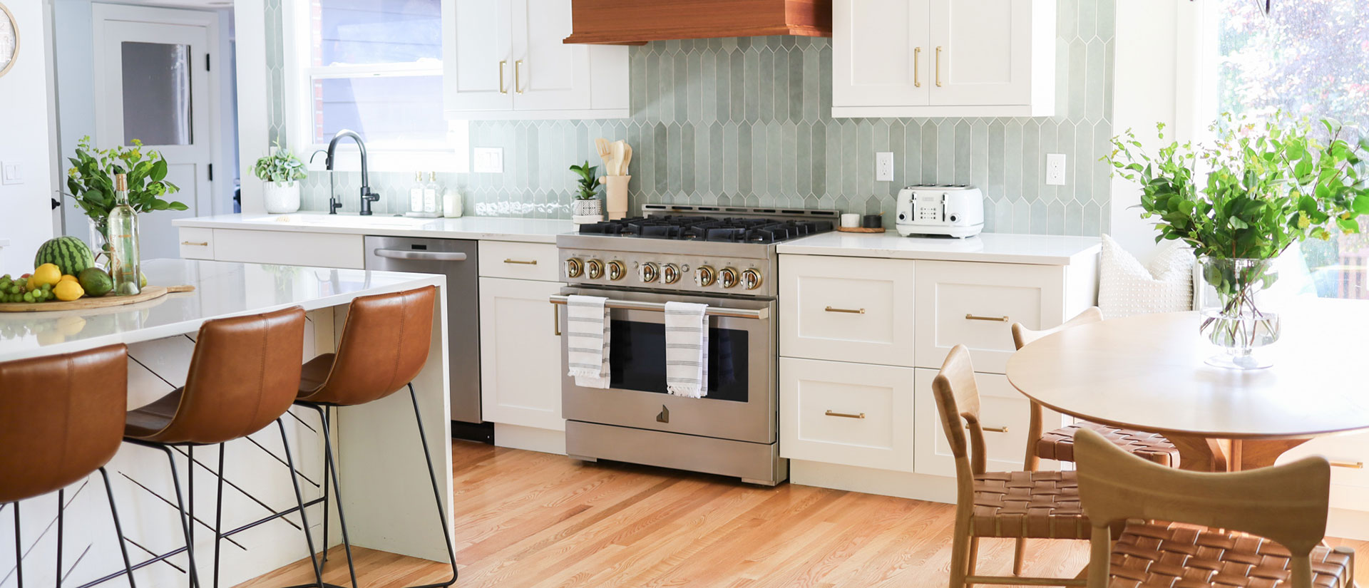Calacatta Arno Quartz countertop installed — view 2