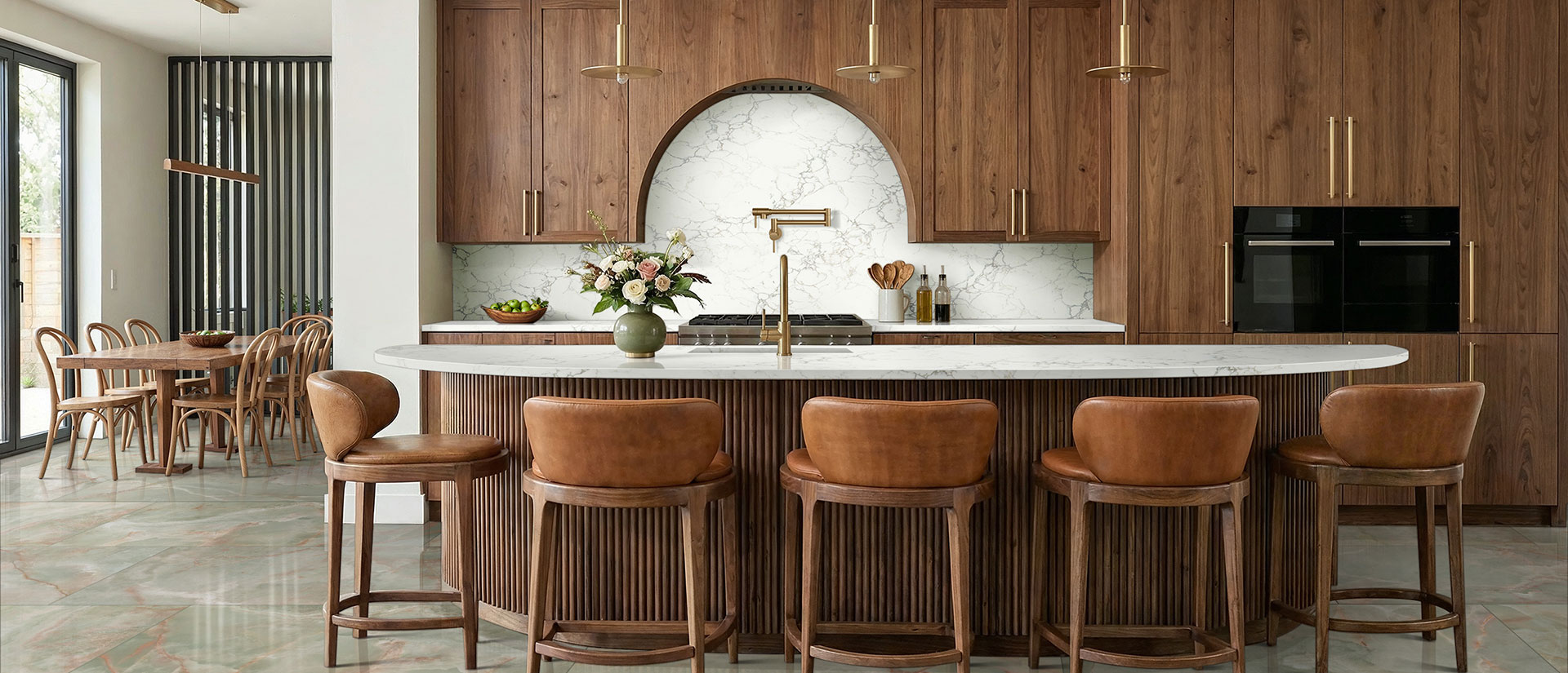 Calacatta Jadira ™ countertop in a kitchen