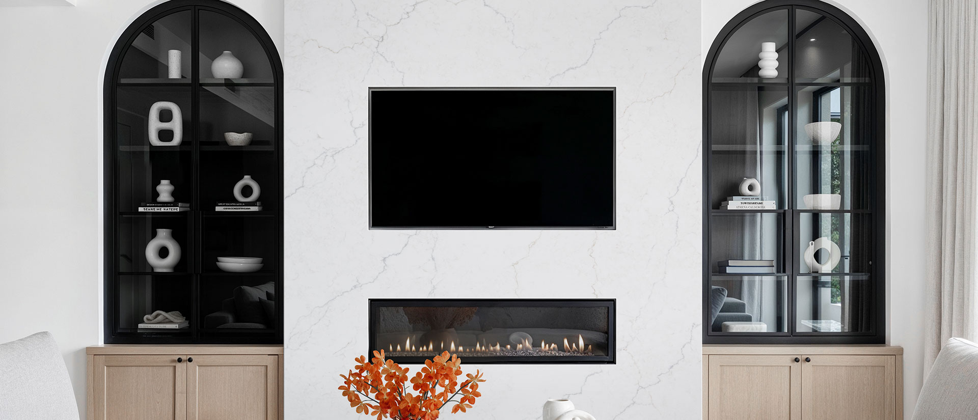 Calacatta Miraggio Duo Honed ® countertop in a living room