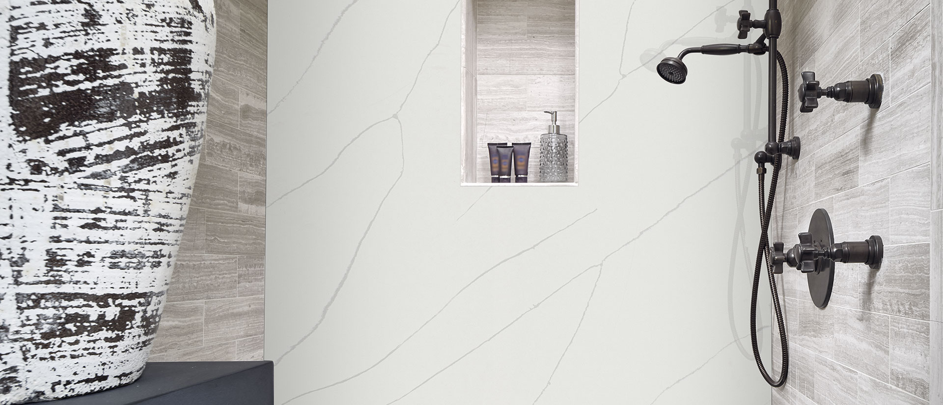 Calacatta Ultra Quartz countertop in a bathroom