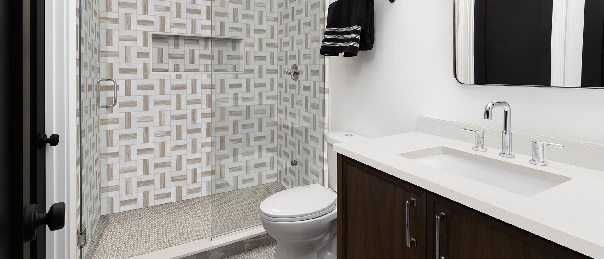 Carrara Miksa Quartz countertop in a bathroom