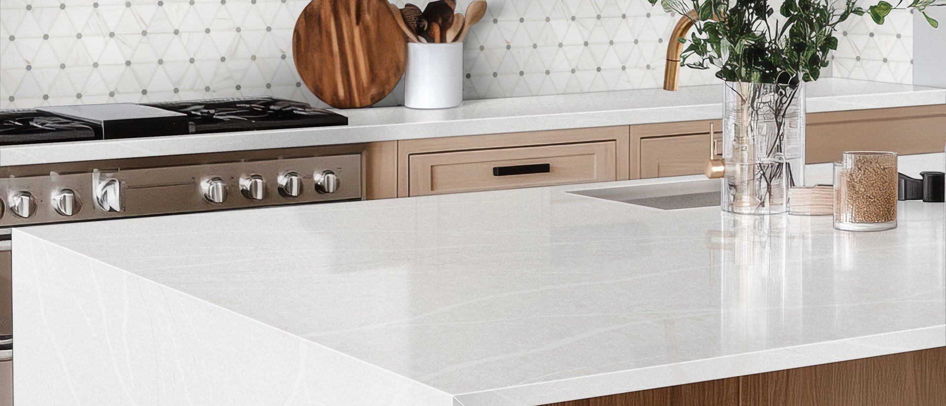 Eroluna ™ countertop in a kitchen — view 3