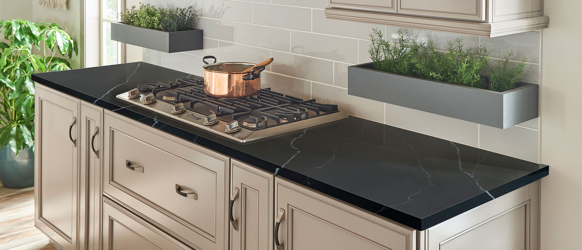 Marquina Midnight ® countertop installed — view 4