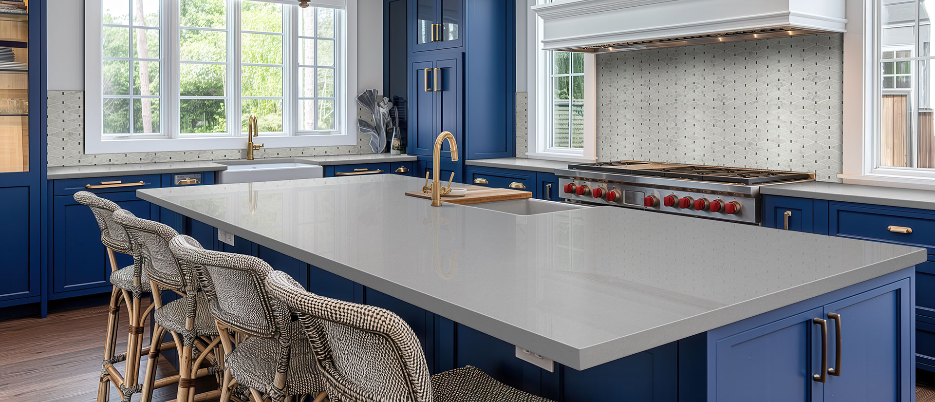 Meridian Gray ® countertop in a kitchen — view 5