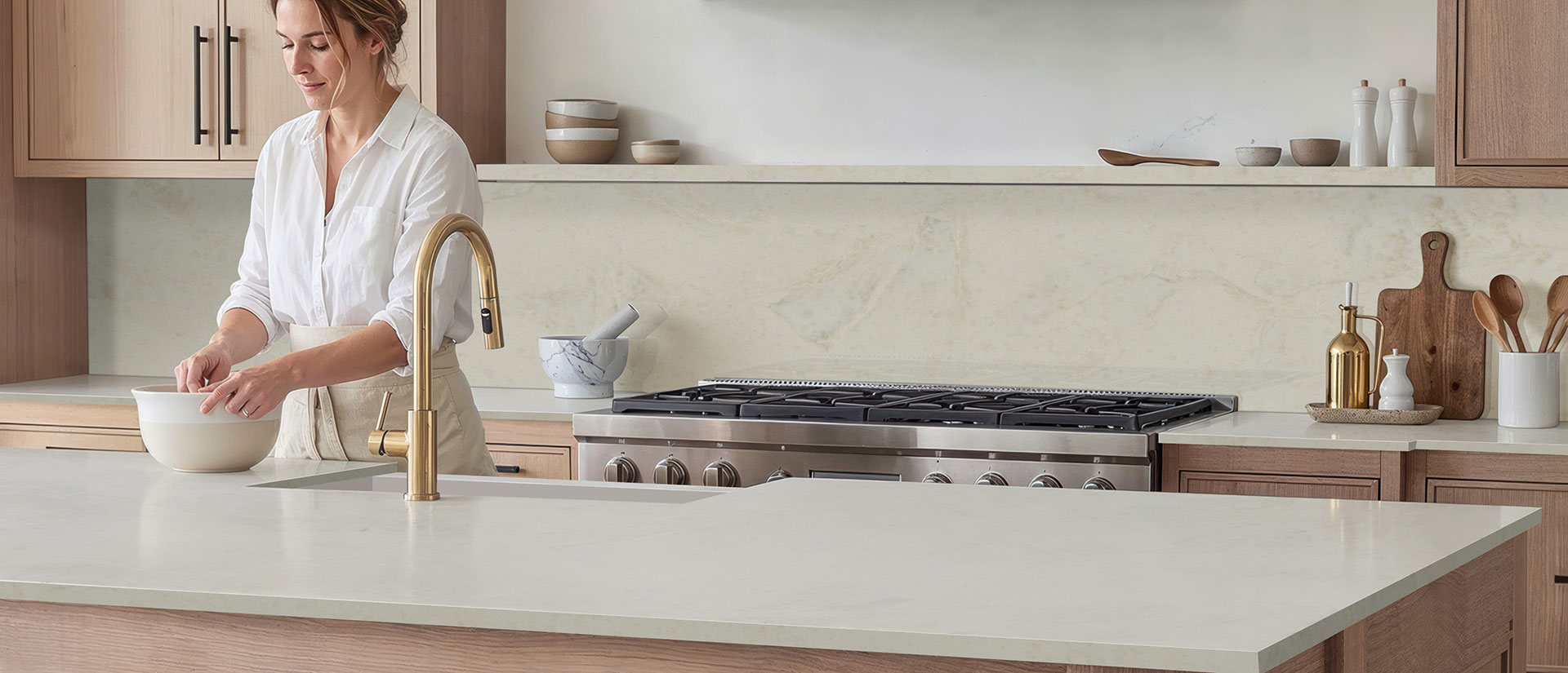 Serataj ™ countertop in a kitchen — view 2